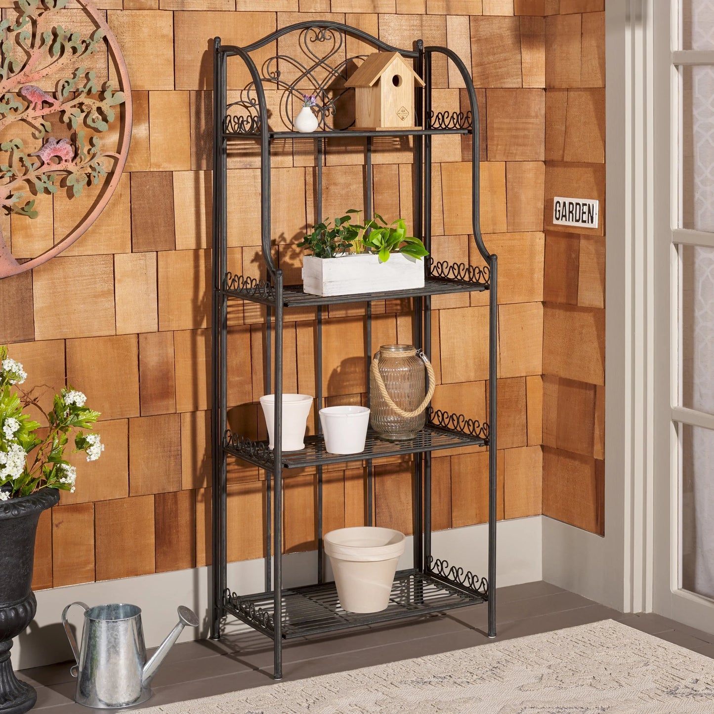 SAFAVIEH Bryn Étagère de boulanger d'extérieur victorienne en fer forgé à 4 niveaux - 63,5 cm l x 38,1 cm P x 160 cm H - 25L x 15P x 63H
