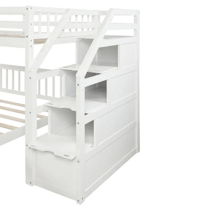 Lit mezzanine double sur lit double en bois avec escalier, balustrades hautes et échelle