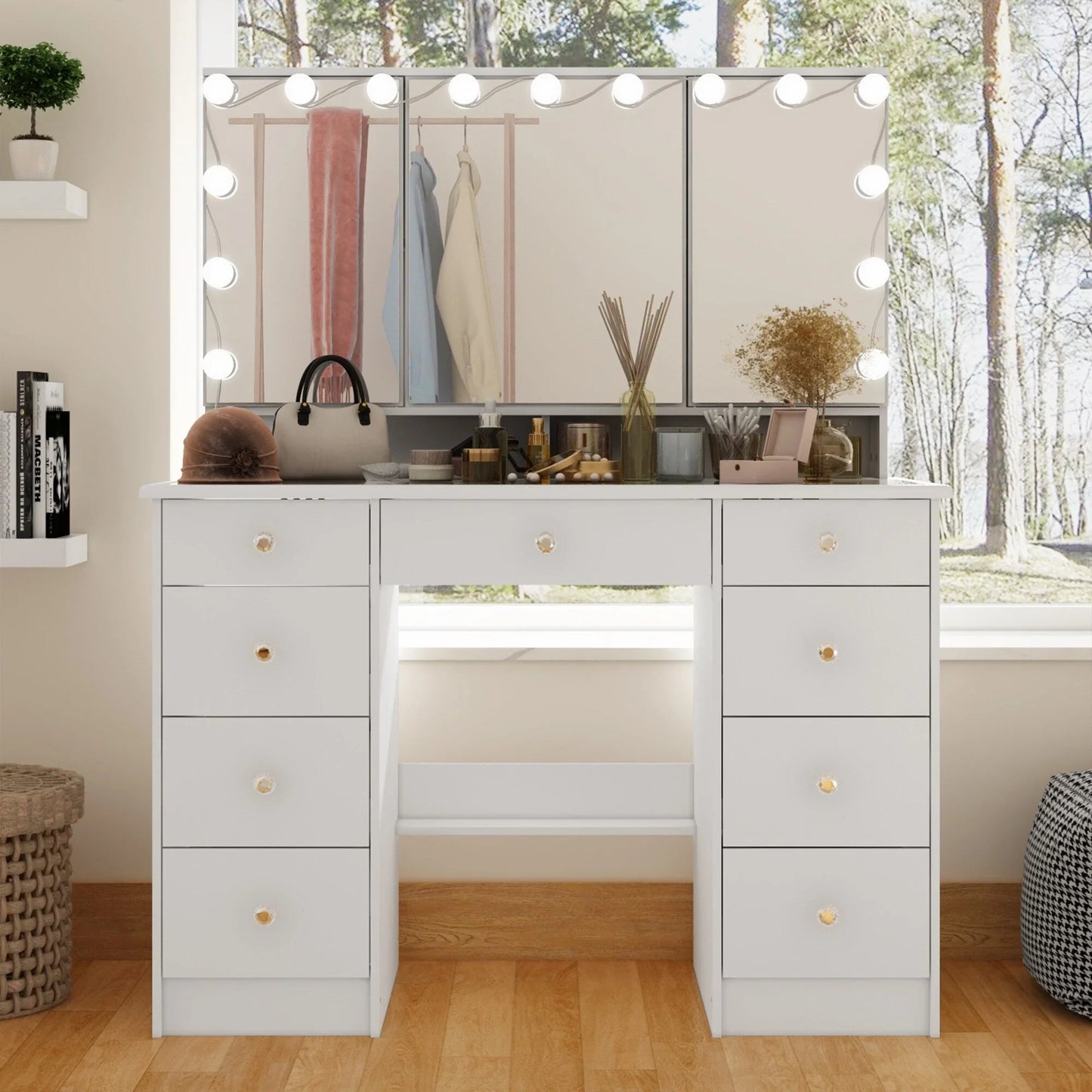 Coiffeuse avec miroir triptyque éclairage certifié et plateau en verre