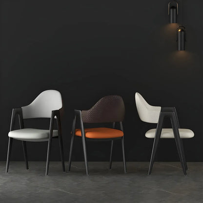 Chaise de salle à manger moderne en cuir à dossier ouvert et incurvé avec accoudoirs